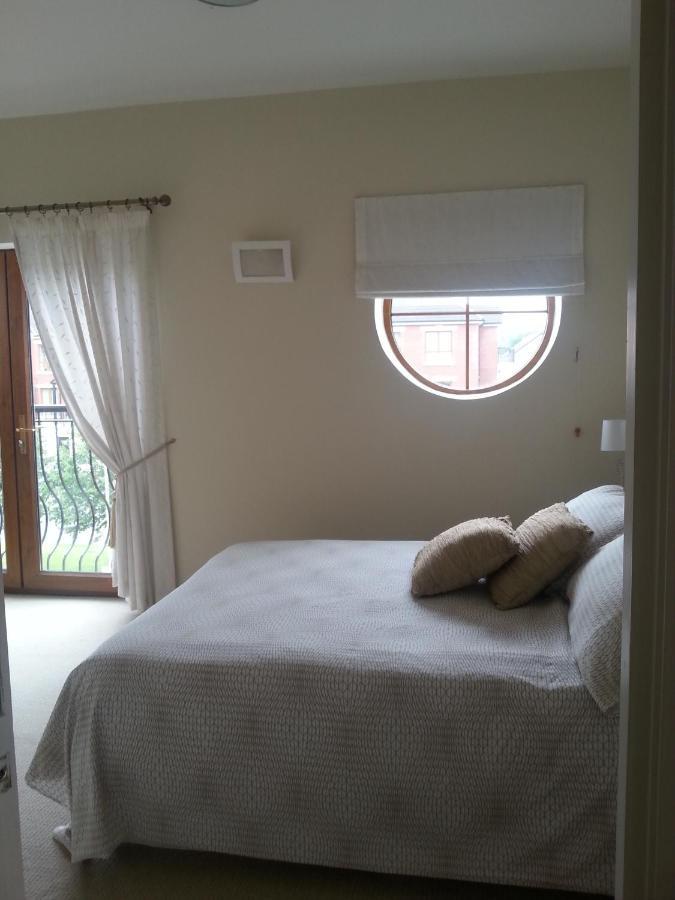 Banbridge Townhouse Apartment Bagian luar foto
