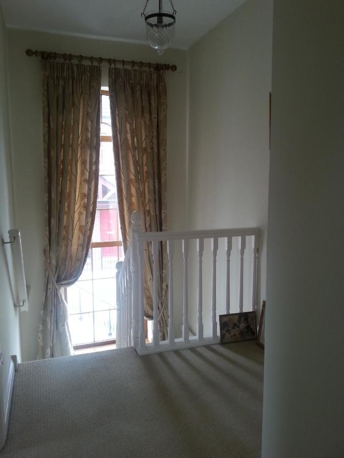 Banbridge Townhouse Apartment Bagian luar foto